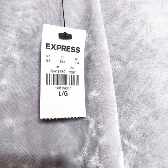 New with tag Express Women’s Velvet Grey Silver Ruffle Spaghetti Strap Crop Top - Picture 14 of 16